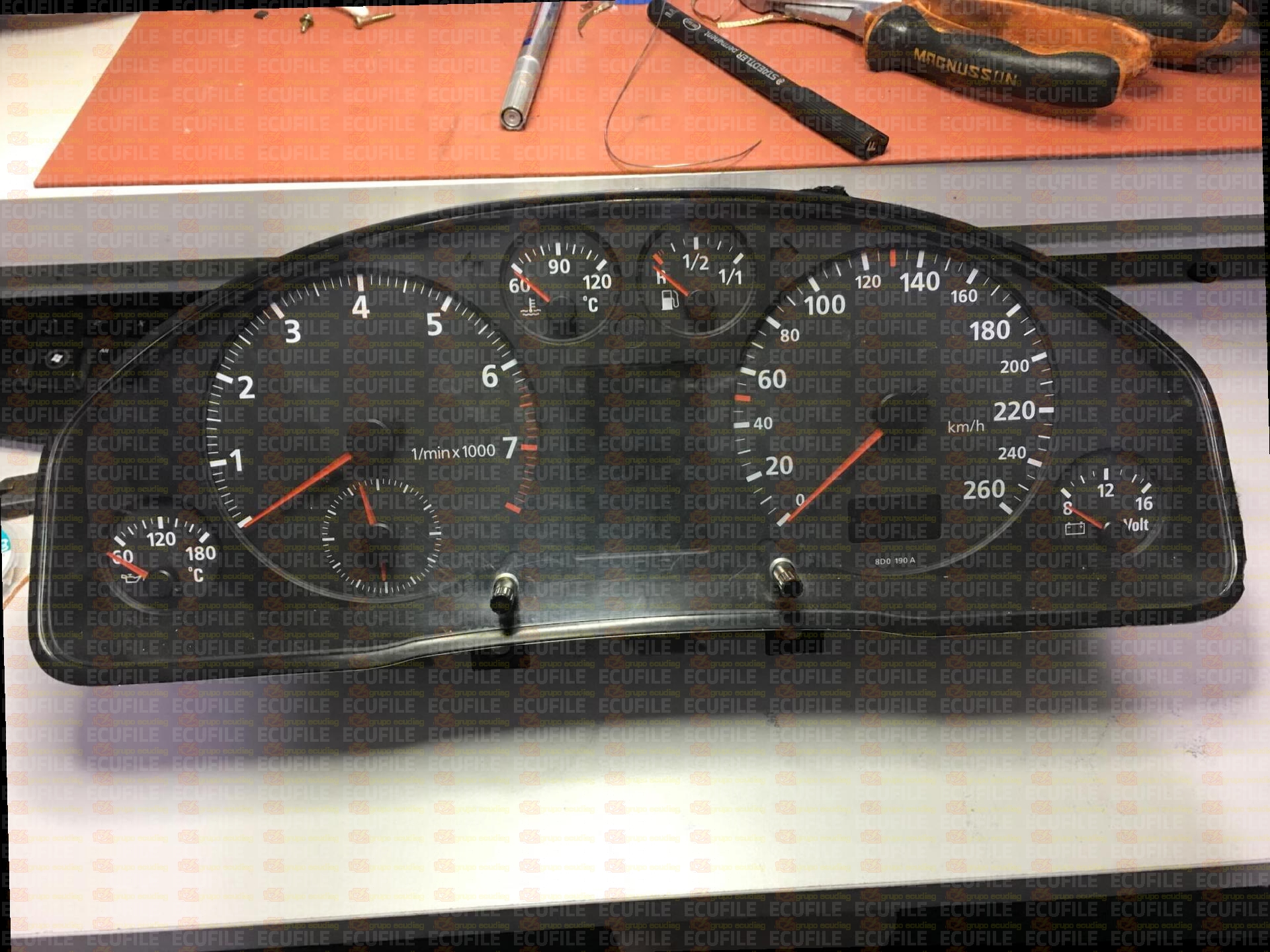 VDO 110.008.810-002 AUDI A4 8D0919033P