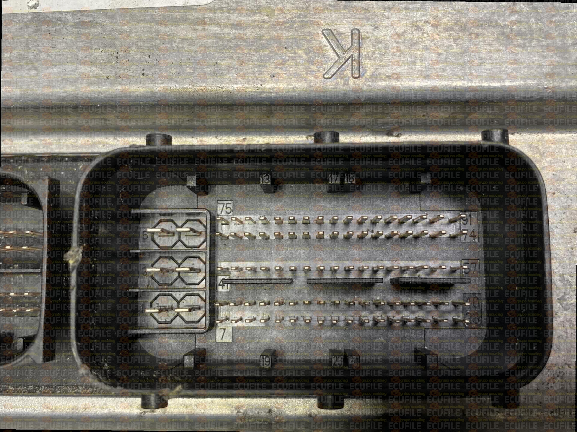 BOSCH EDC17CP54-2.7 0281032425 VOLKSWAGEN AMAROK I 3.0 TDI 204HP 059907309J 2H6907311H 10SW023661-0003